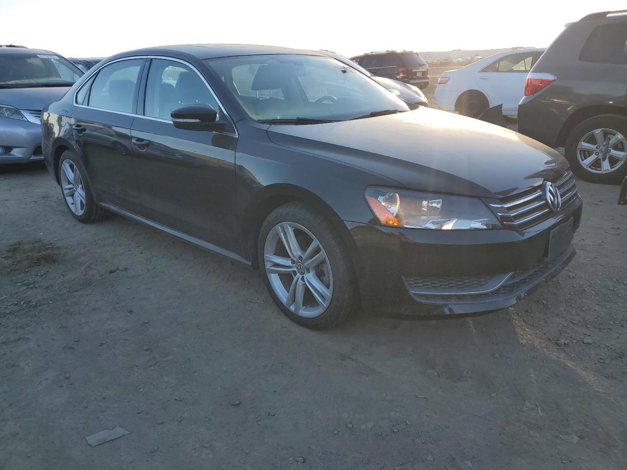 Photo 3 VIN: 1VWBT7A31EC048286 - VOLKSWAGEN PASSAT 