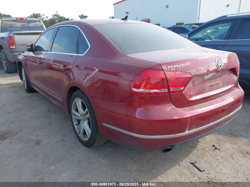 Photo 2 VIN: 1VWBT7A31FC019338 - VOLKSWAGEN PASSAT 