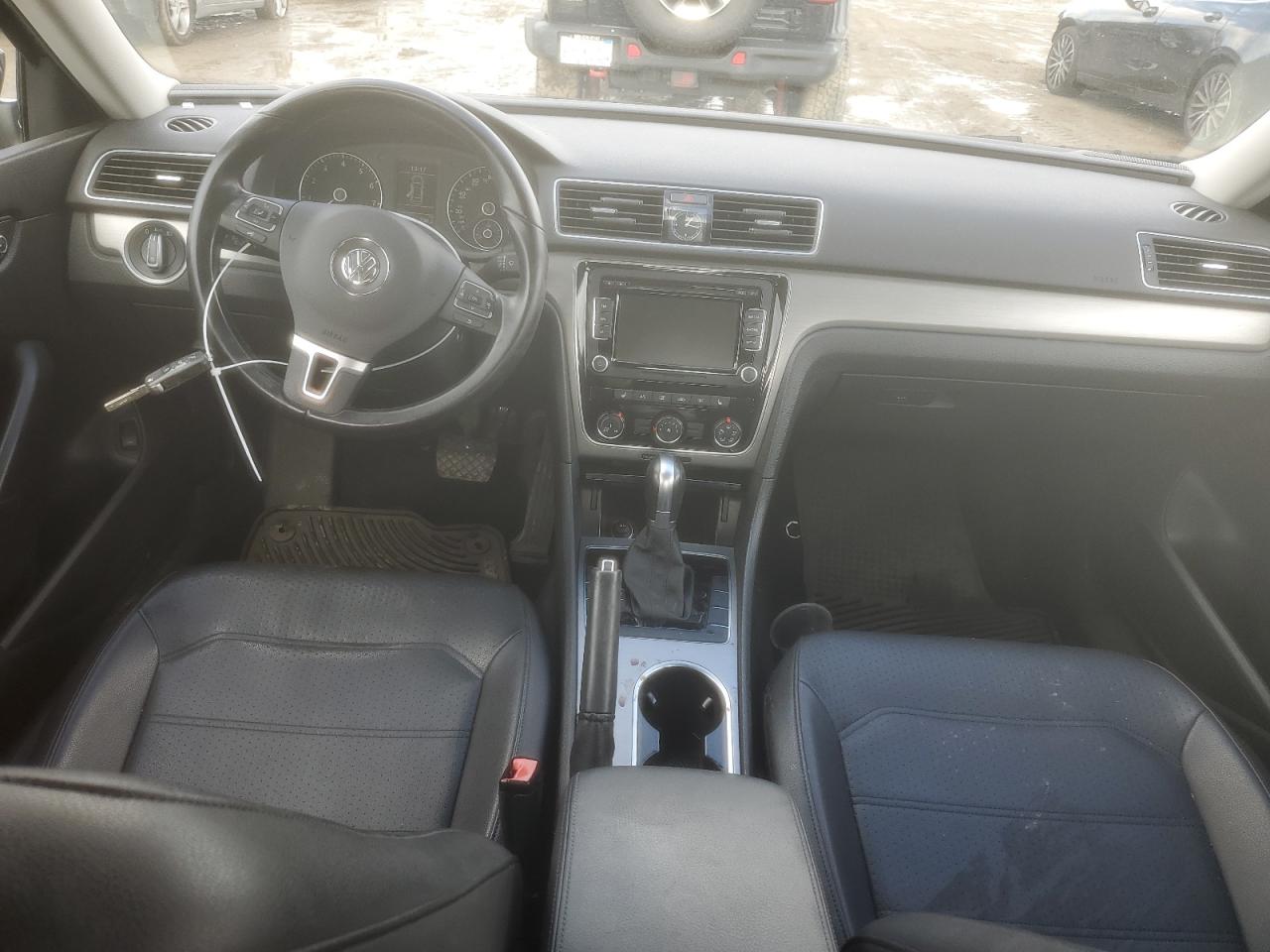 Photo 7 VIN: 1VWBT7A31FC025365 - VOLKSWAGEN PASSAT 