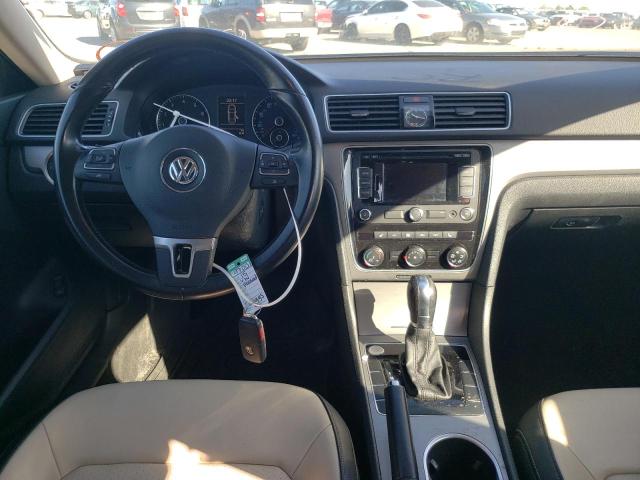 Photo 8 VIN: 1VWBT7A31FC040142 - VOLKSWAGEN PASSAT 