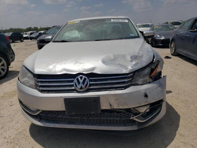 Photo 4 VIN: 1VWBT7A31FC068930 - VOLKSWAGEN PASSAT 