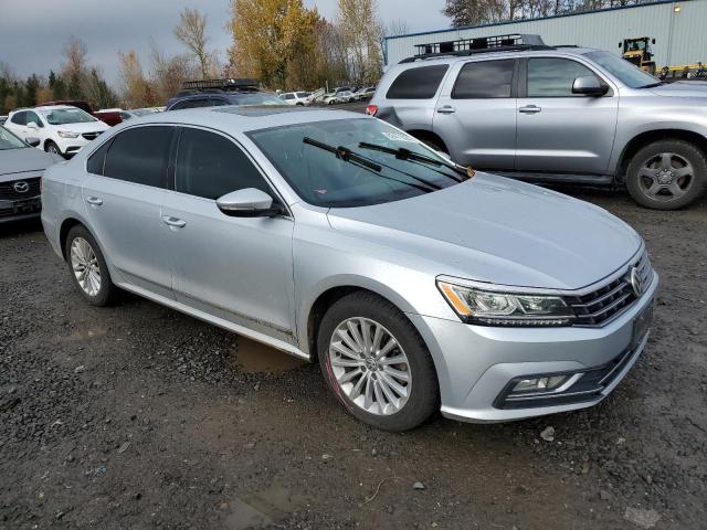 Photo 3 VIN: 1VWBT7A31GC010916 - VOLKSWAGEN PASSAT SE 