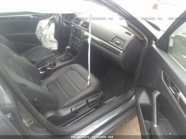 Photo 4 VIN: 1VWBT7A31HC002526 - VOLKSWAGEN PASSAT 