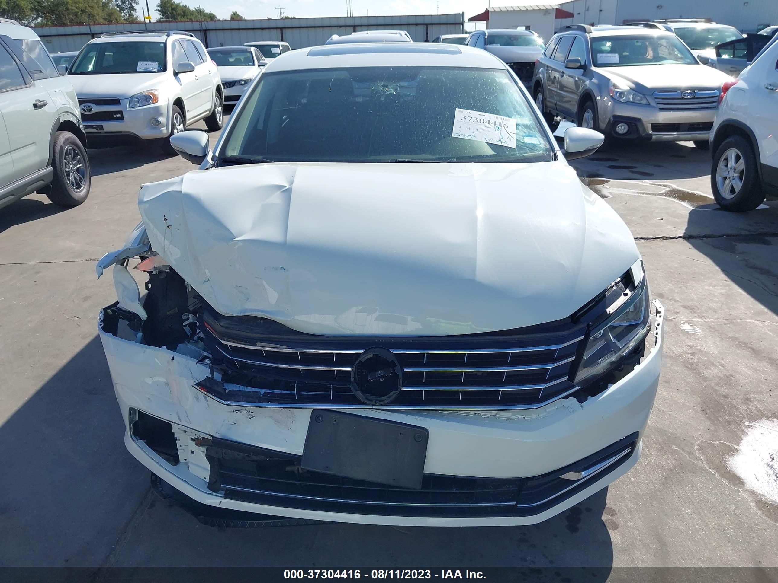 Photo 11 VIN: 1VWBT7A31HC019603 - VOLKSWAGEN PASSAT 