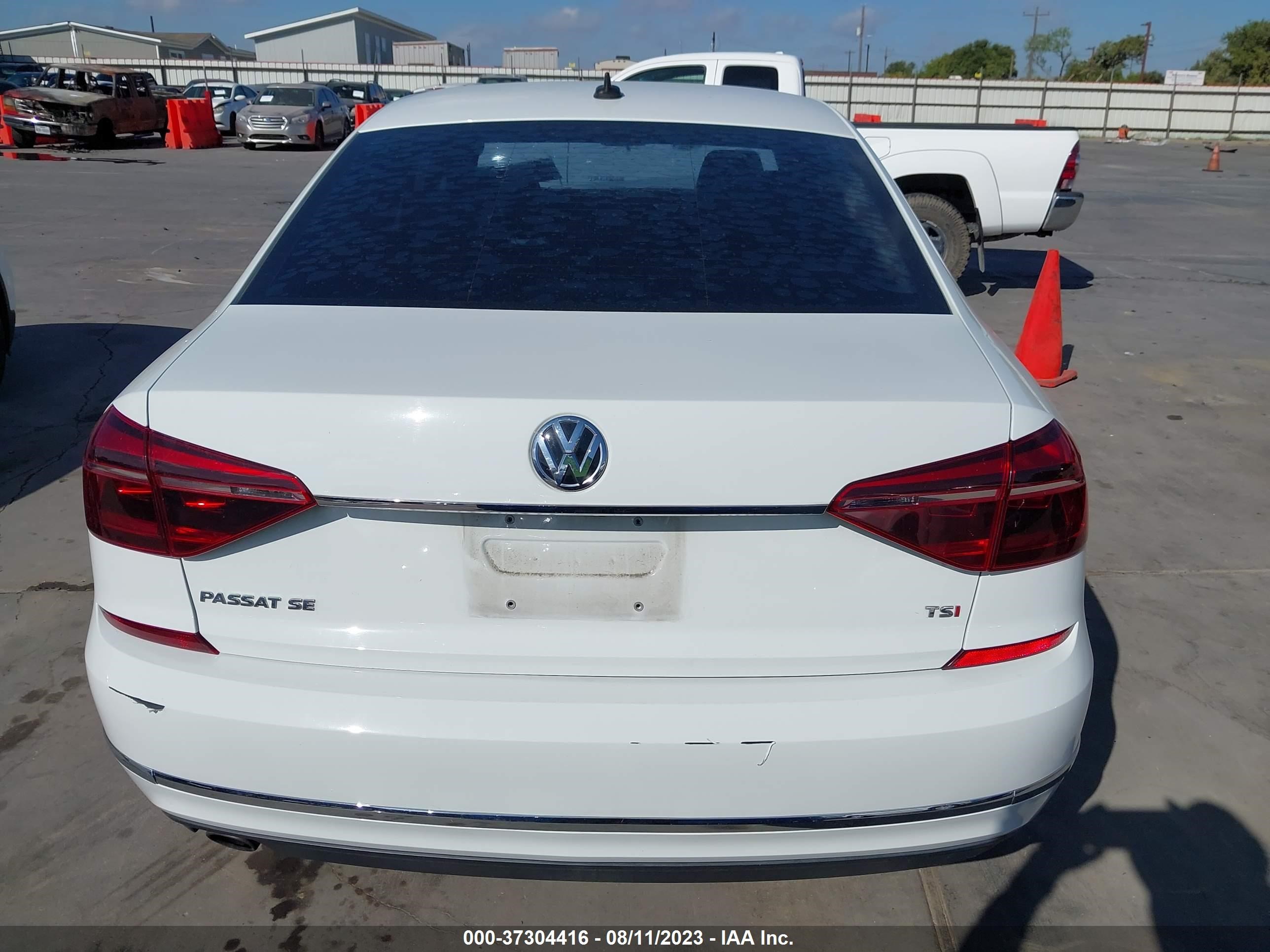 Photo 15 VIN: 1VWBT7A31HC019603 - VOLKSWAGEN PASSAT 