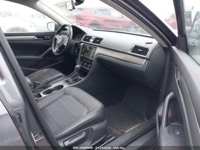 Photo 4 VIN: 1VWBT7A32EC030766 - VOLKSWAGEN PASSAT 