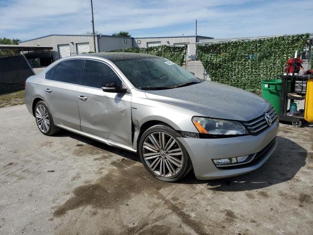 Photo 3 VIN: 1VWBT7A32EC083001 - VOLKSWAGEN PASSAT 