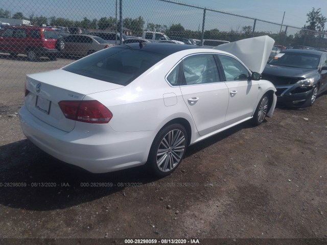 Photo 3 VIN: 1VWBT7A32FC044992 - VOLKSWAGEN PASSAT 