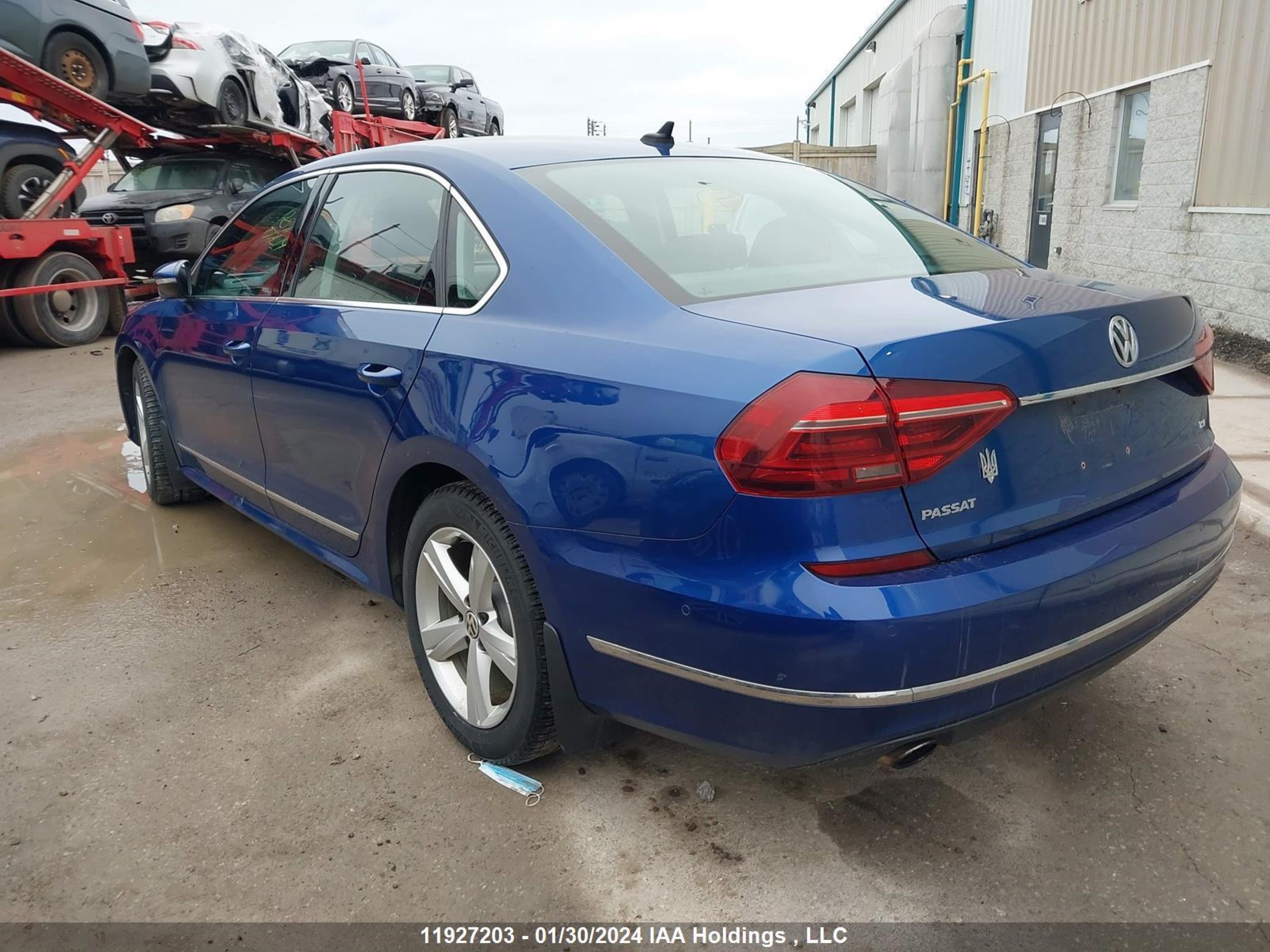 Photo 2 VIN: 1VWBT7A32HC044932 - VOLKSWAGEN PASSAT 