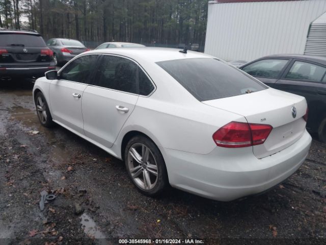 Photo 2 VIN: 1VWBT7A33EC106656 - VOLKSWAGEN PASSAT 