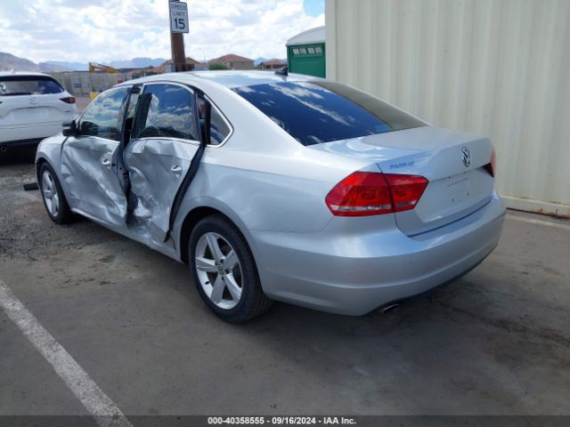 Photo 2 VIN: 1VWBT7A33FC057766 - VOLKSWAGEN PASSAT 