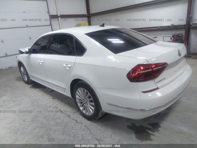 Photo 2 VIN: 1VWBT7A33HC009784 - VOLKSWAGEN PASSAT 