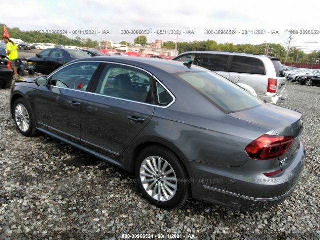 Photo 2 VIN: 1VWBT7A33HC036855 - VOLKSWAGEN PASSAT 