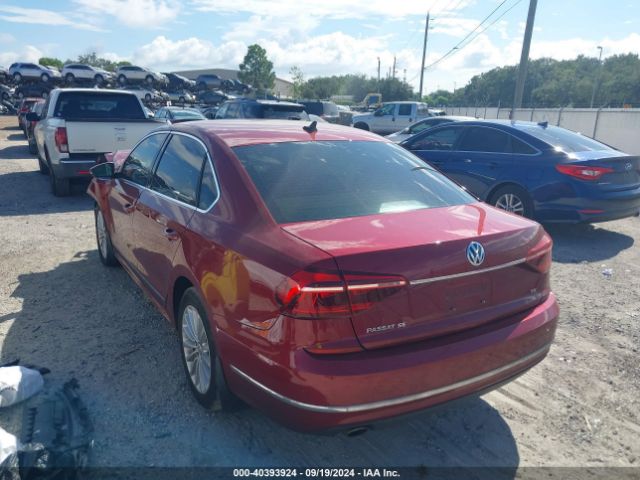 Photo 2 VIN: 1VWBT7A33HC040016 - VOLKSWAGEN PASSAT 