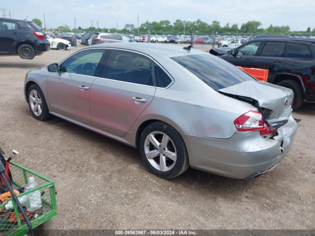 Photo 2 VIN: 1VWBT7A34EC104480 - VOLKSWAGEN PASSAT 