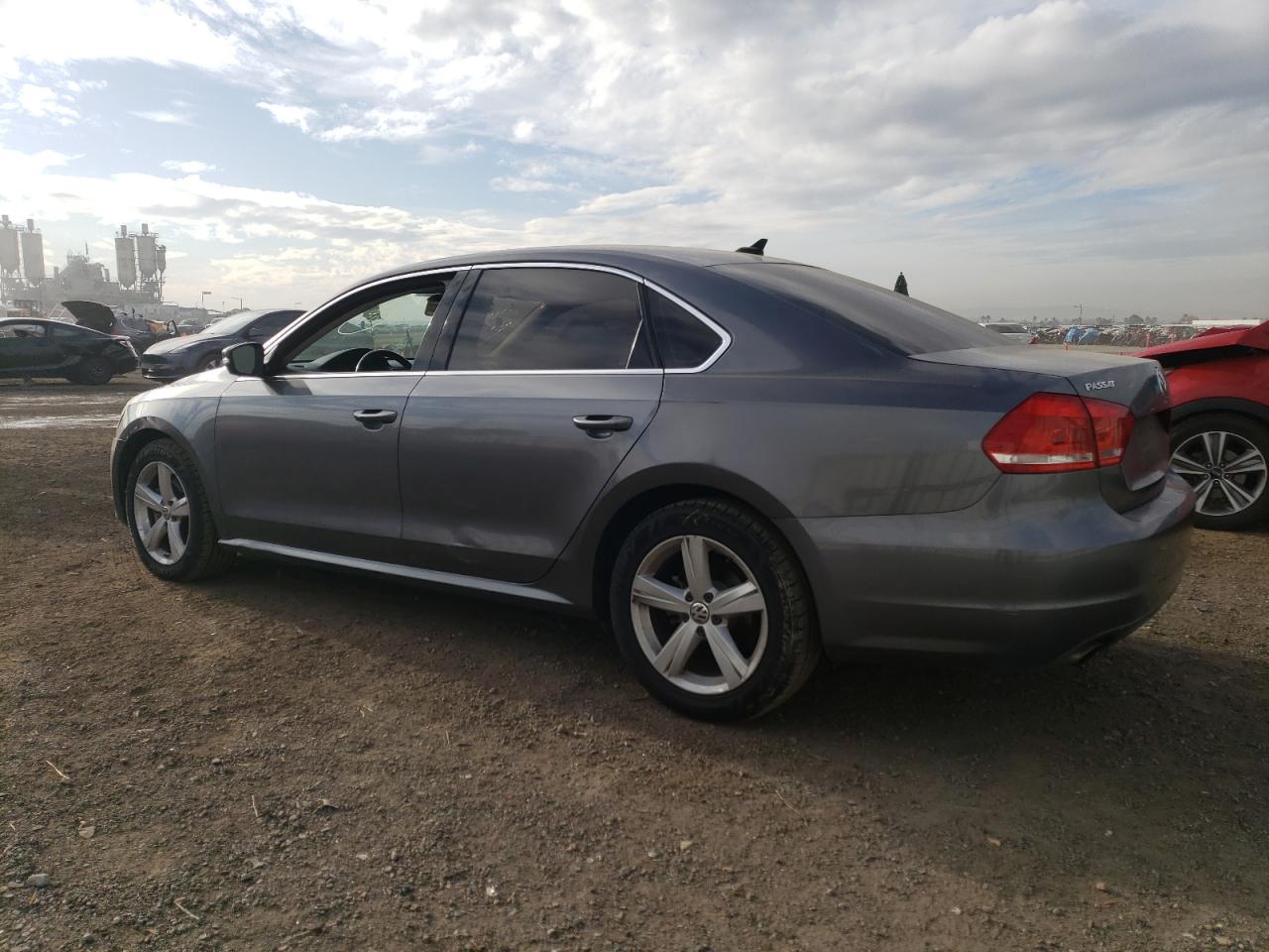 Photo 1 VIN: 1VWBT7A34FC030351 - VOLKSWAGEN PASSAT 