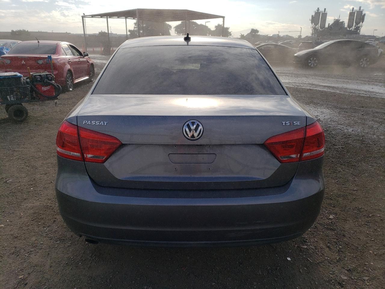 Photo 5 VIN: 1VWBT7A34FC030351 - VOLKSWAGEN PASSAT 