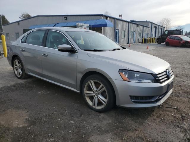 Photo 3 VIN: 1VWBT7A35EC101250 - VOLKSWAGEN PASSAT 