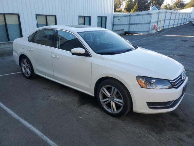 Photo 3 VIN: 1VWBT7A35EC105329 - VOLKSWAGEN PASSAT 