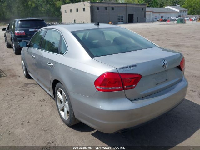 Photo 2 VIN: 1VWBT7A35EC106190 - VOLKSWAGEN PASSAT 