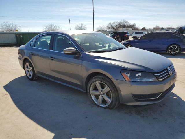 Photo 3 VIN: 1VWBT7A35FC004681 - VOLKSWAGEN PASSAT 