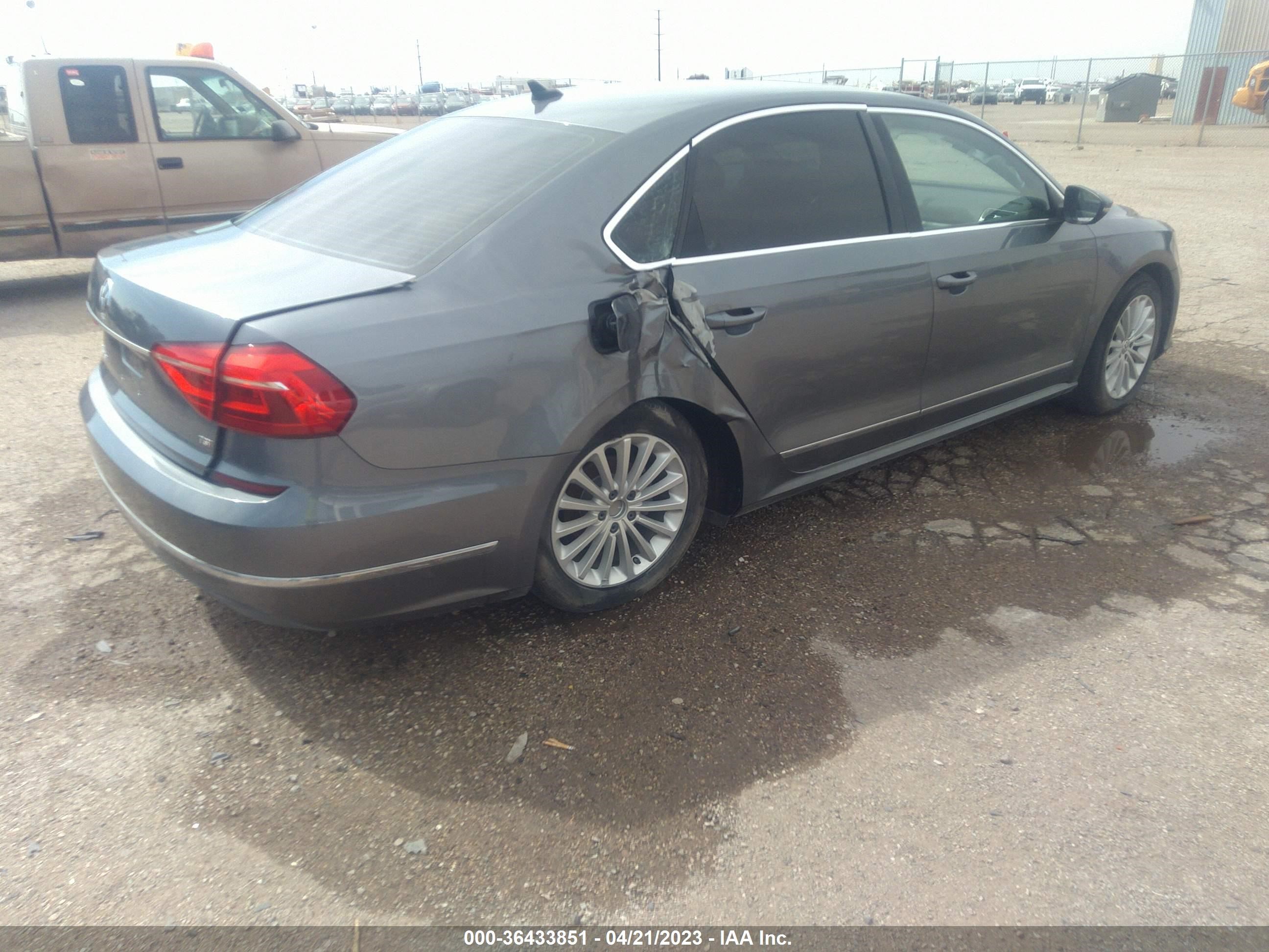 Photo 3 VIN: 1VWBT7A35GC017576 - VOLKSWAGEN PASSAT 