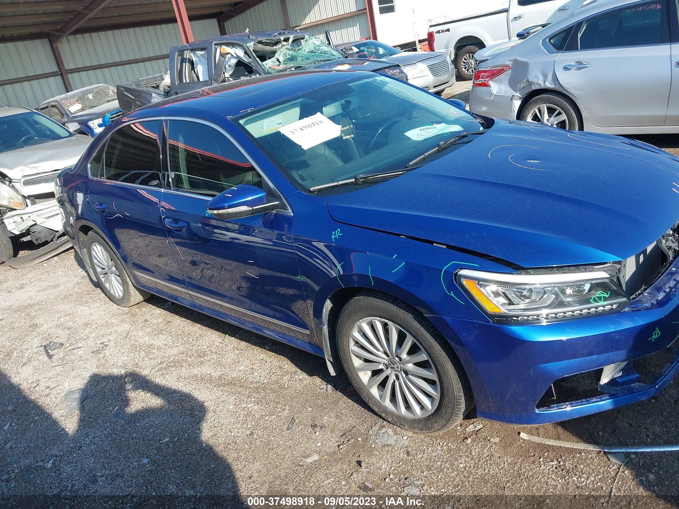 Photo 0 VIN: 1VWBT7A35HC024450 - VOLKSWAGEN PASSAT 