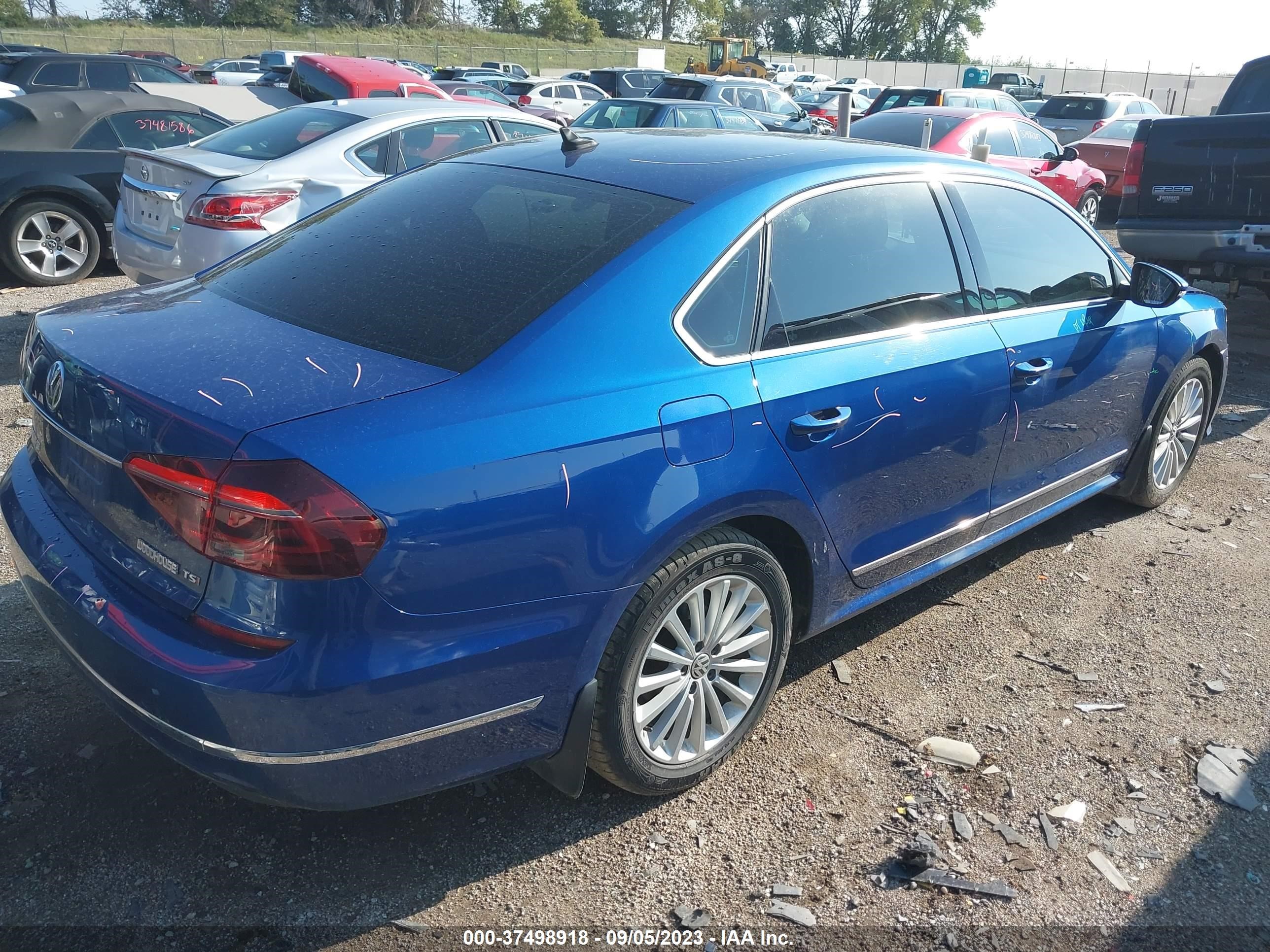 Photo 3 VIN: 1VWBT7A35HC024450 - VOLKSWAGEN PASSAT 