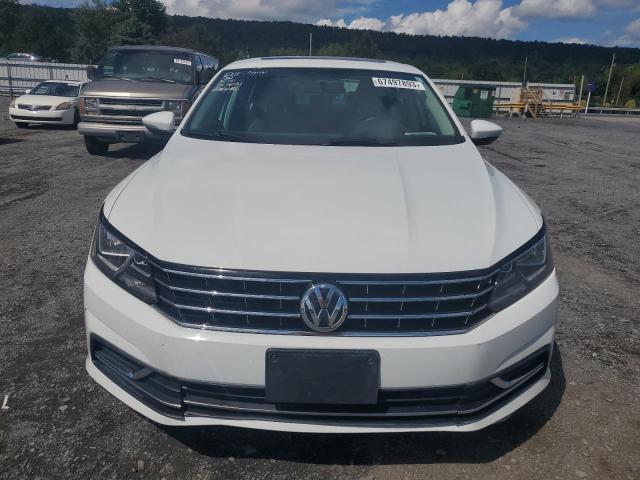 Photo 4 VIN: 1VWBT7A35HC041054 - VOLKSWAGEN PASSAT 