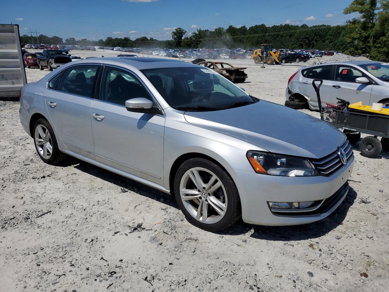 Photo 3 VIN: 1VWBT7A36FC051508 - VOLKSWAGEN PASSAT 