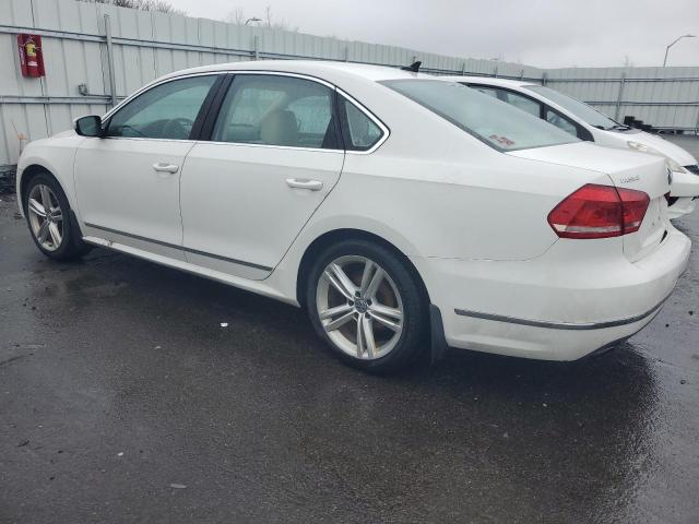 Photo 1 VIN: 1VWBT7A36FC077946 - VOLKSWAGEN PASSAT 