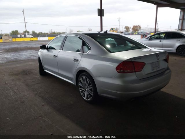 Photo 2 VIN: 1VWBT7A37FC103096 - VOLKSWAGEN PASSAT 