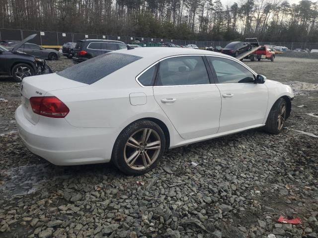 Photo 2 VIN: 1VWBT7A38EC082600 - VOLKSWAGEN PASSAT SE 