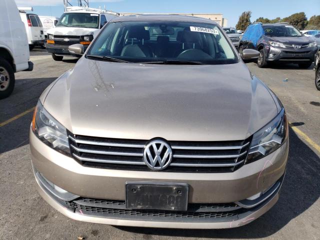 Photo 4 VIN: 1VWBT7A38FC011883 - VOLKSWAGEN PASSAT 