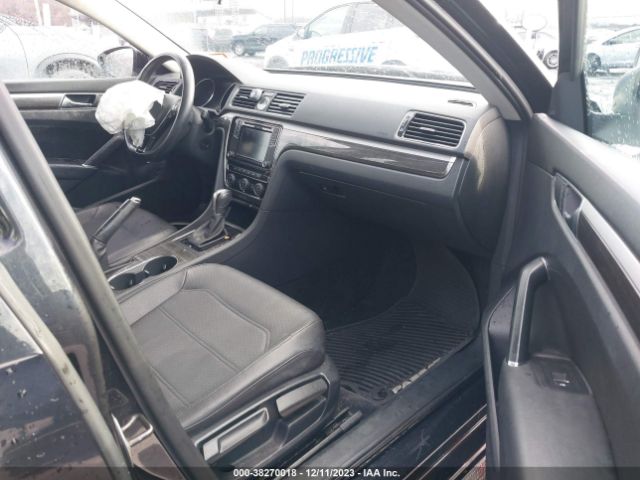 Photo 4 VIN: 1VWBT7A38HC022501 - VOLKSWAGEN PASSAT 