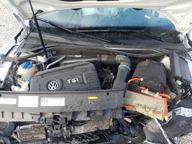 Photo 6 VIN: 1VWBT7A38HC048743 - VOLKSWAGEN PASSAT 