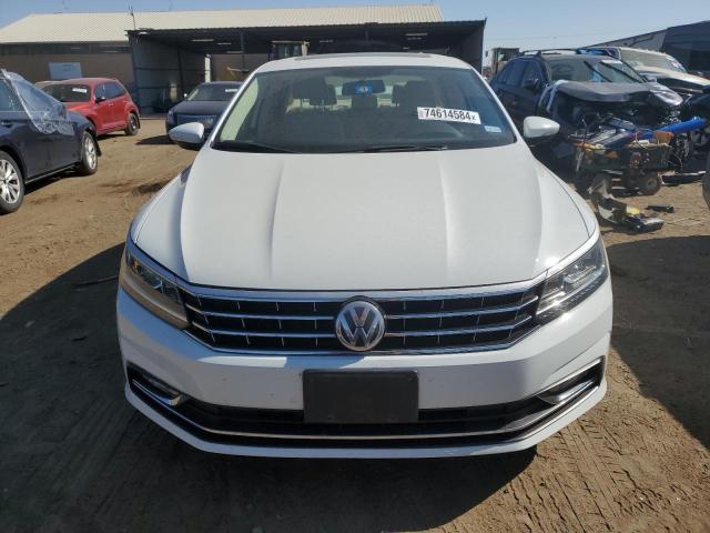 Photo 4 VIN: 1VWBT7A38HC049326 - VOLKSWAGEN PASSAT SE 