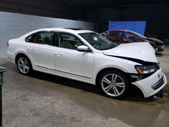 Photo 3 VIN: 1VWBT7A39FC004537 - VOLKSWAGEN PASSAT 