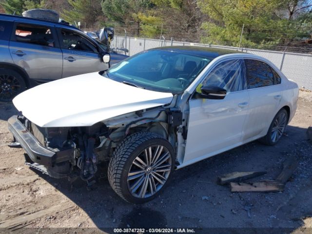 Photo 1 VIN: 1VWBT7A39FC068710 - VOLKSWAGEN PASSAT 