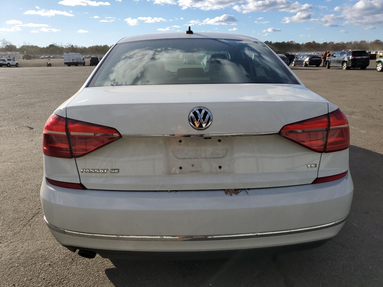 Photo 5 VIN: 1VWBT7A39GC009402 - VOLKSWAGEN PASSAT 