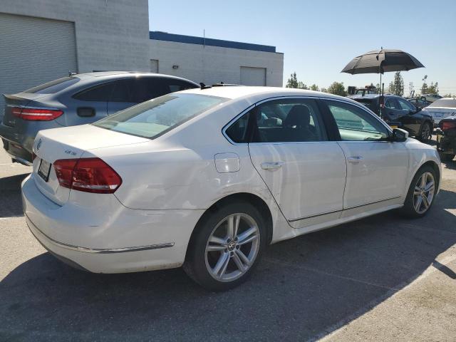 Photo 2 VIN: 1VWBT7A3XFC060387 - VOLKSWAGEN PASSAT 