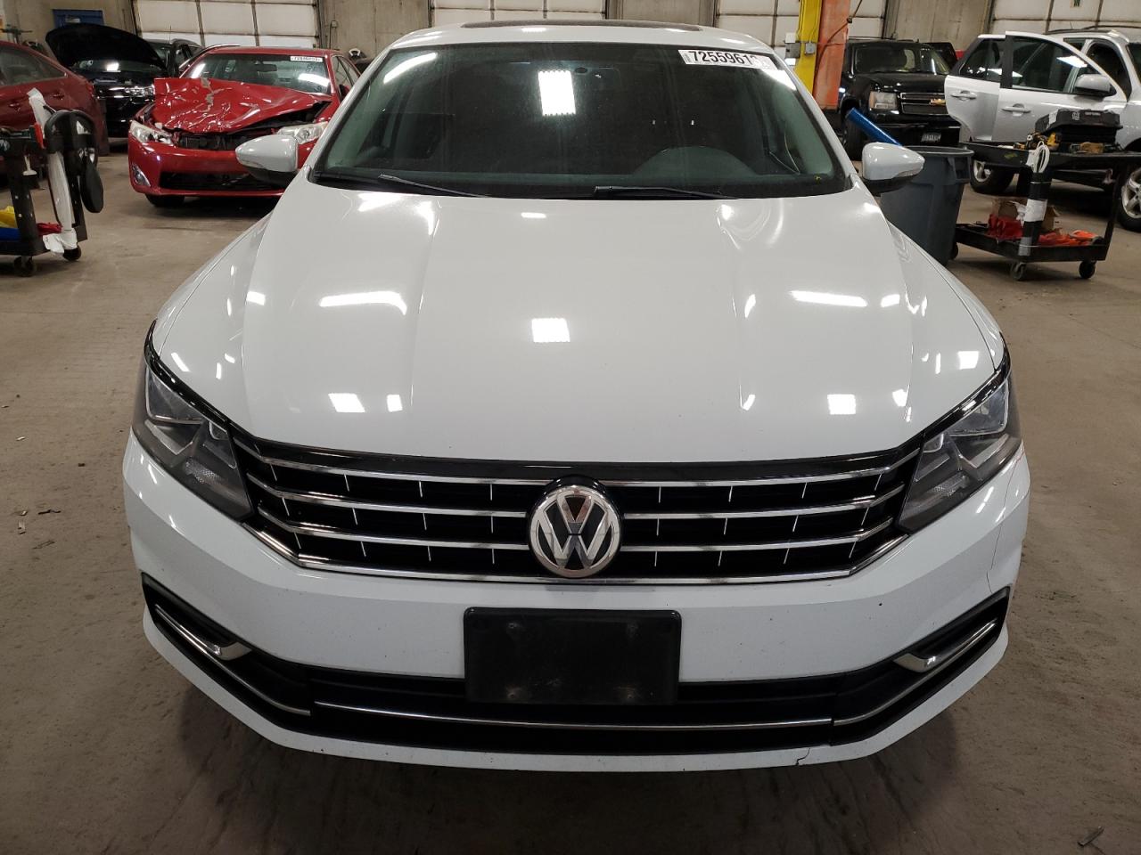 Photo 4 VIN: 1VWBT7A3XGC010851 - VOLKSWAGEN PASSAT 