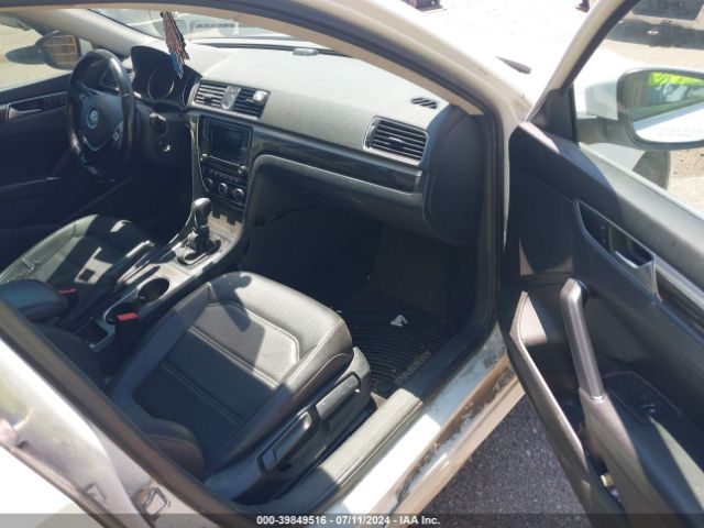 Photo 4 VIN: 1VWBT7A3XGC026032 - VOLKSWAGEN PASSAT 