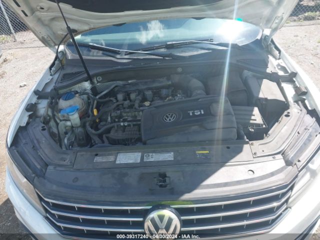 Photo 9 VIN: 1VWBT7A3XGC031957 - VOLKSWAGEN PASSAT 