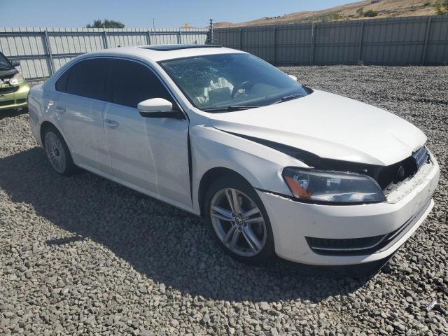 Photo 3 VIN: 1VWBV7A30FC038568 - VOLKSWAGEN PASSAT 