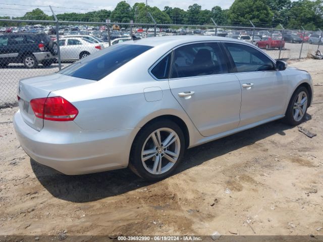 Photo 3 VIN: 1VWBV7A30FC095417 - VOLKSWAGEN PASSAT 