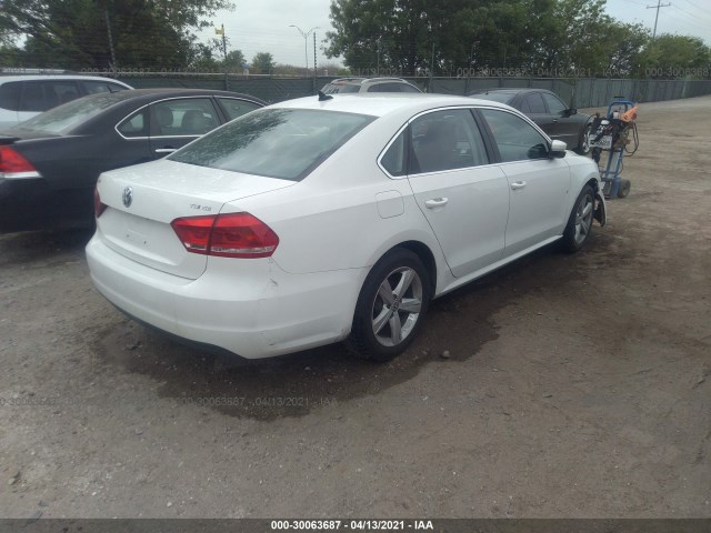 Photo 3 VIN: 1VWBV7A31FC057453 - VOLKSWAGEN PASSAT 