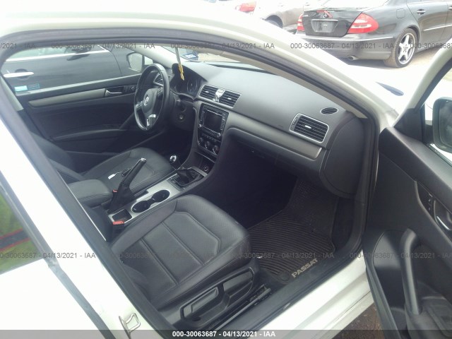 Photo 4 VIN: 1VWBV7A31FC057453 - VOLKSWAGEN PASSAT 