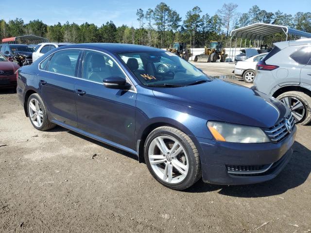 Photo 3 VIN: 1VWBV7A31FC062037 - VOLKSWAGEN PASSAT 