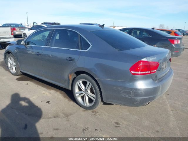 Photo 2 VIN: 1VWBV7A31FC064225 - VOLKSWAGEN PASSAT 